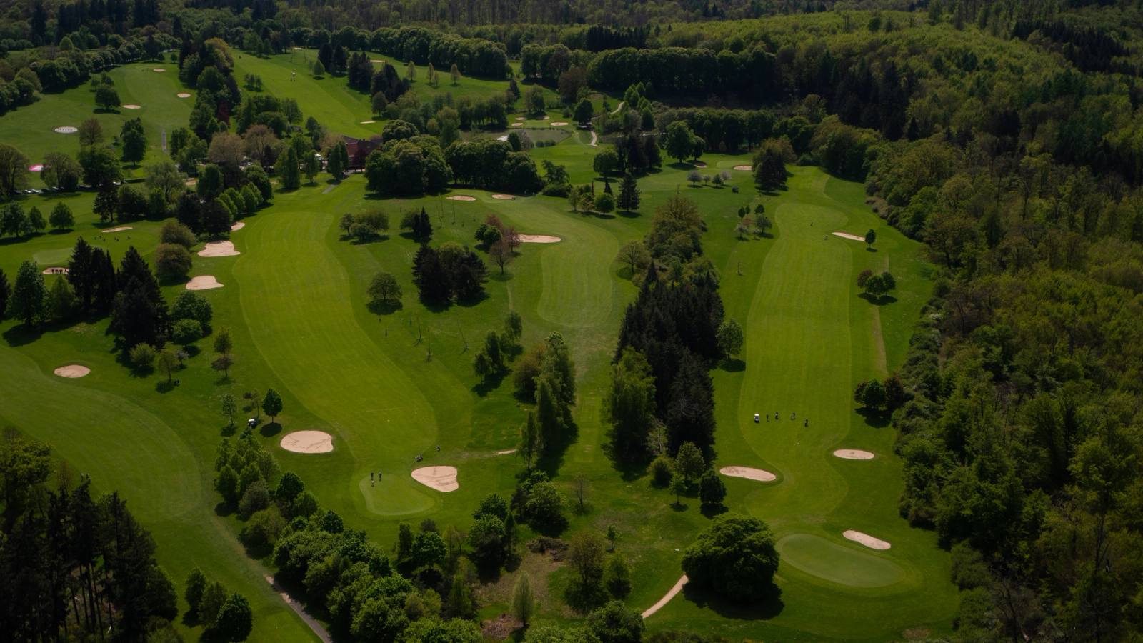 Der Golfplatz im Queranflug Piste 07
