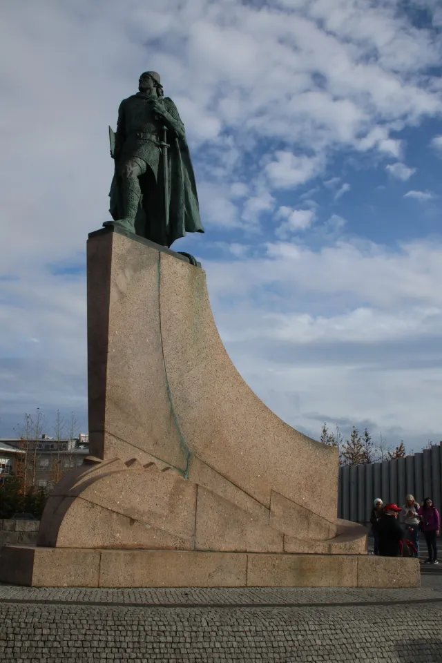 Statue of Leifur Eiríksson