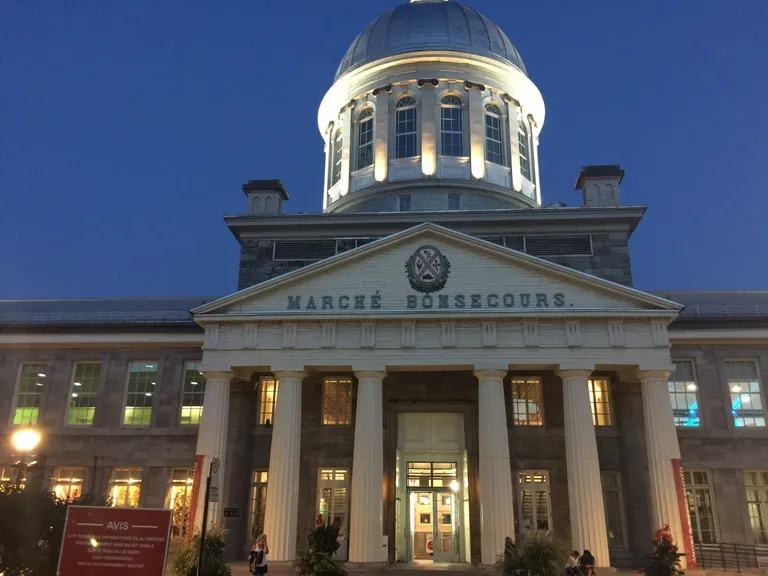The illuminated dome of Marché Bonsecours.