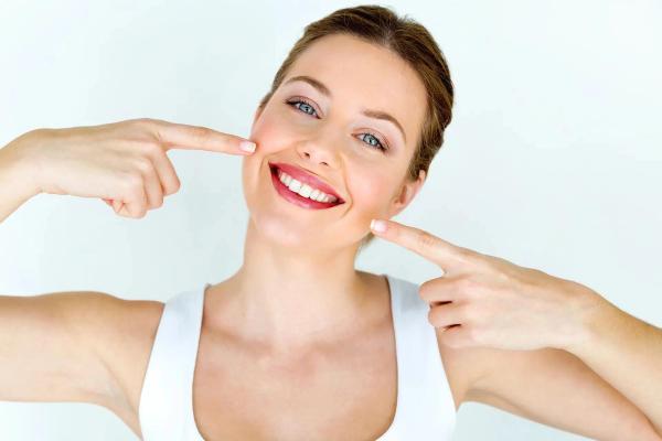 girl with perfect white smile