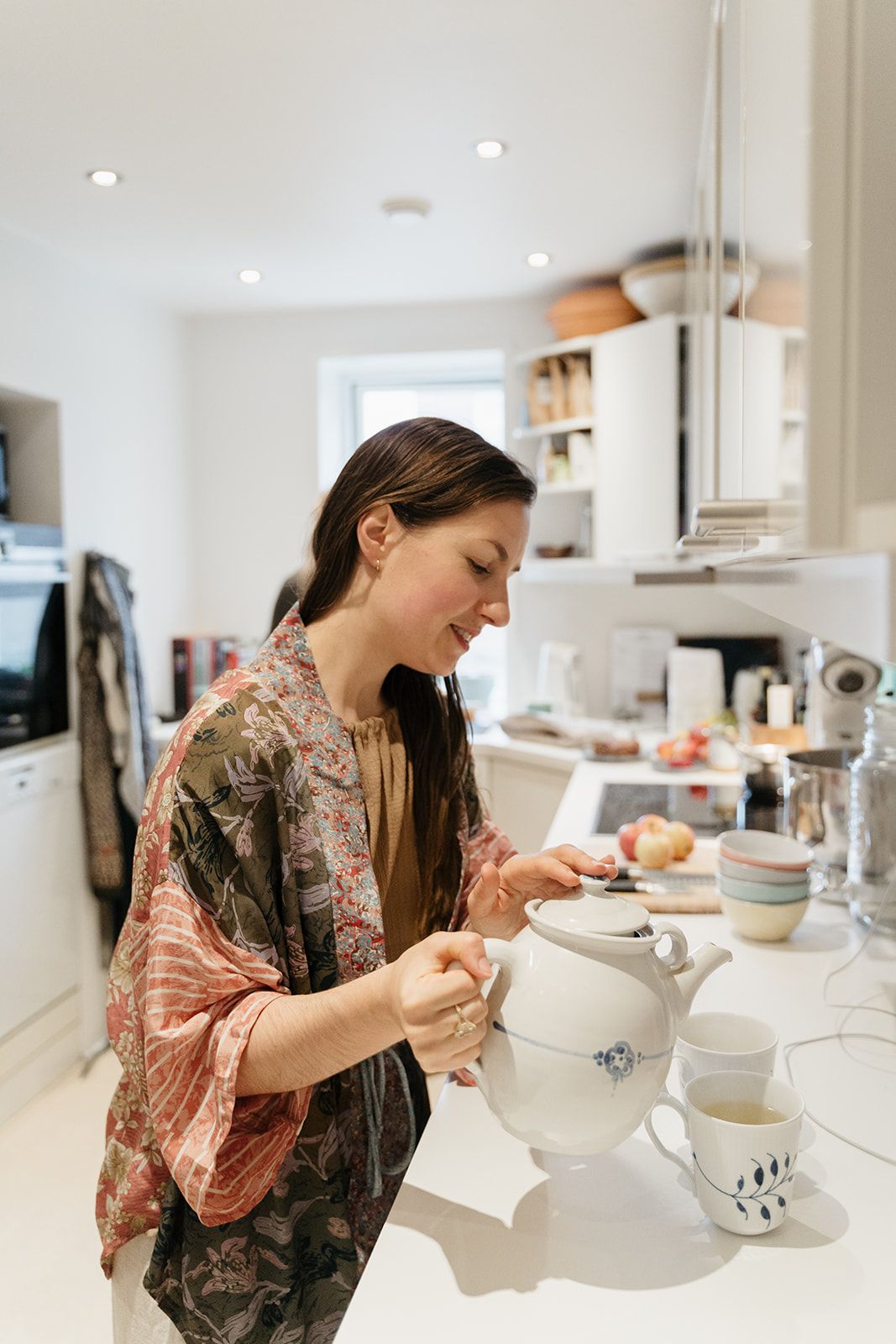 Maja at peace tea at home