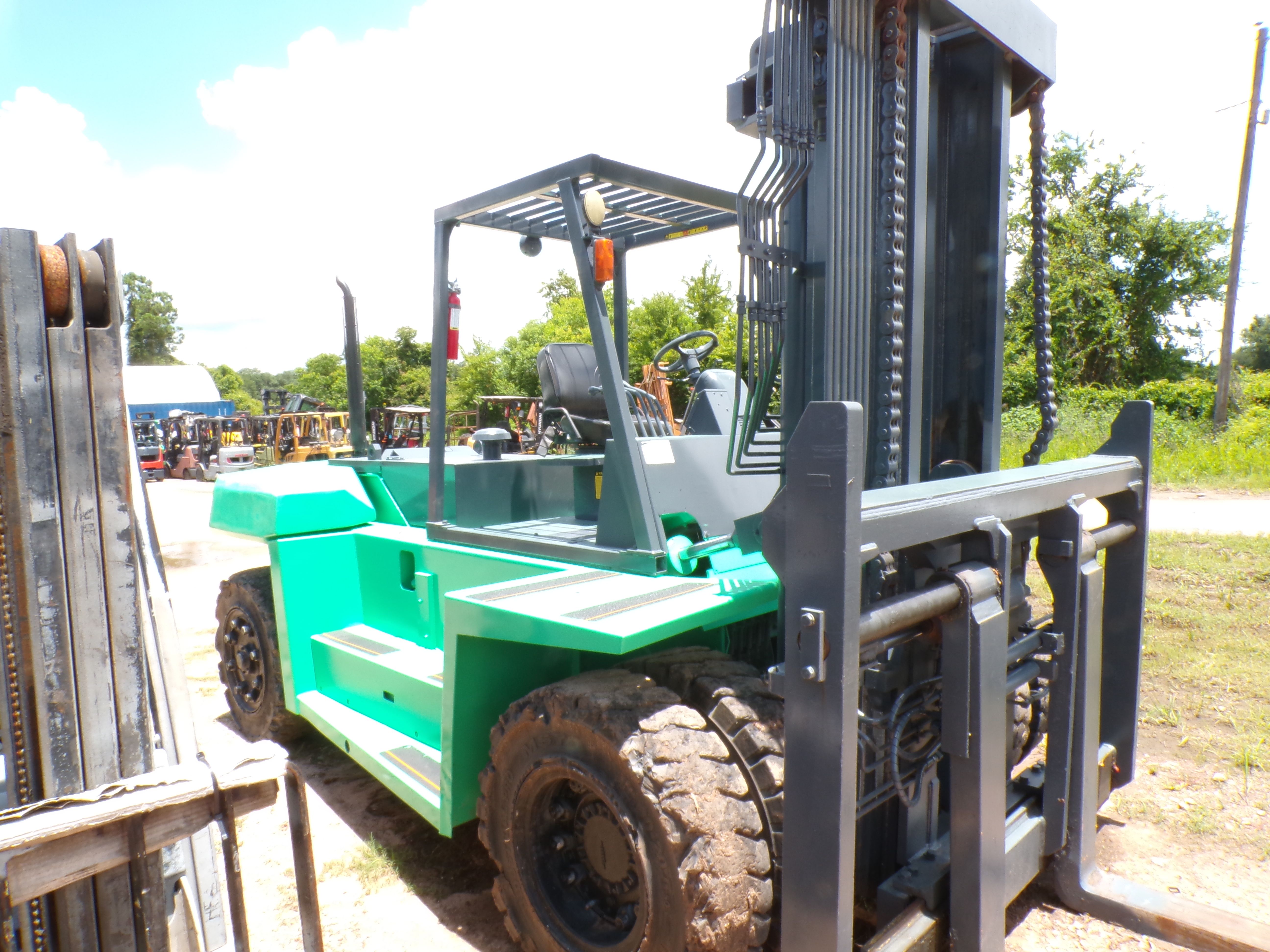 2000 Mitsubishi FD150A