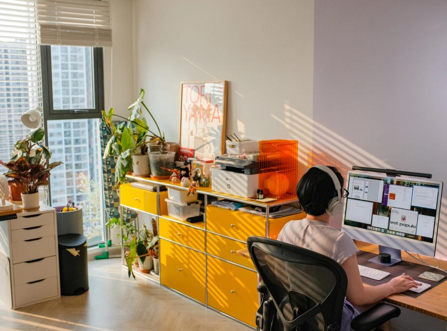 Mastering Behavioral Skills: The Key to Thriving in Hybrid Work by 2030