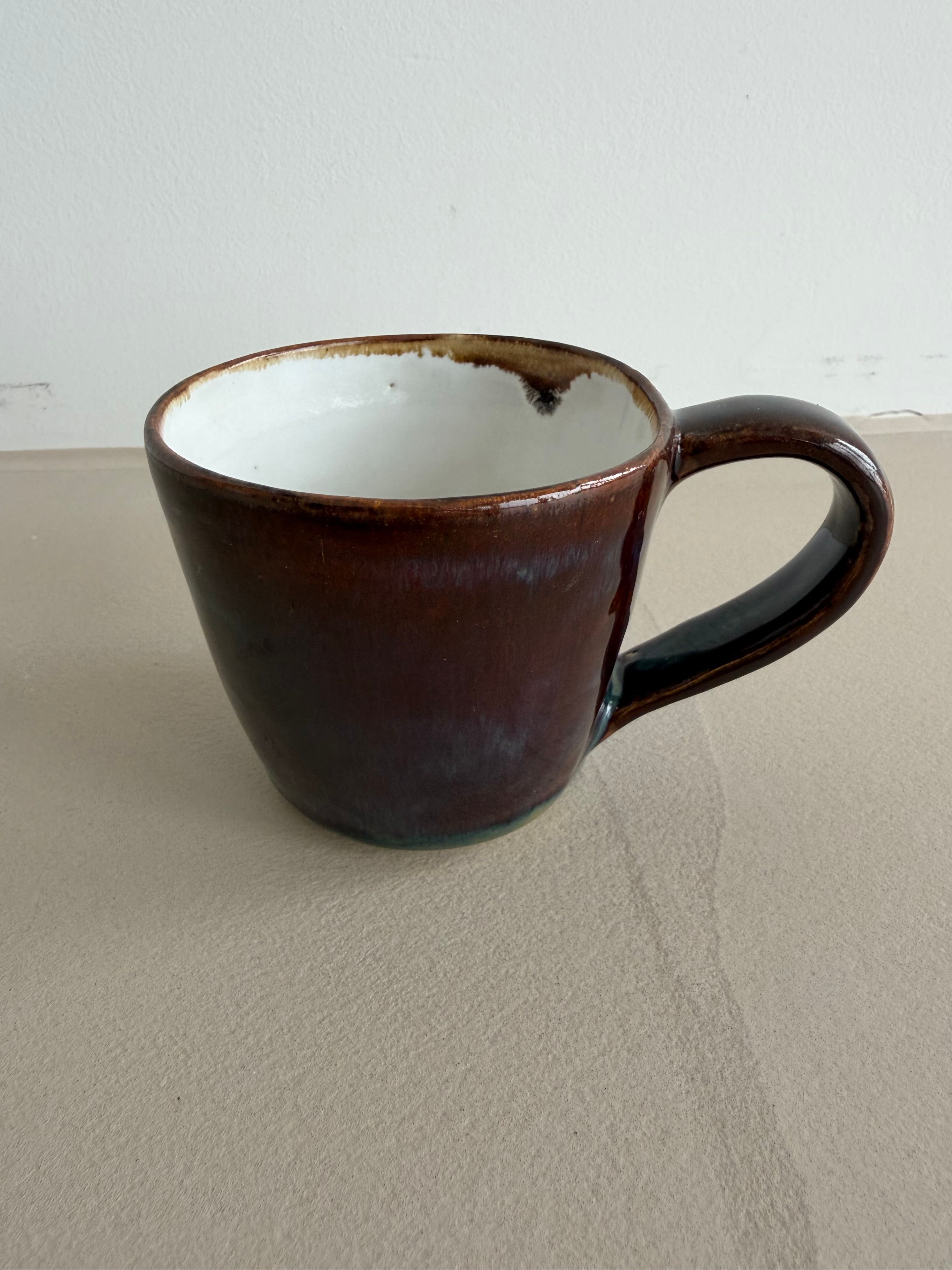 Teetasse dunkelbraun