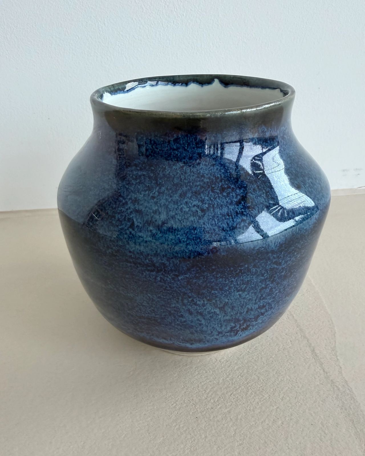 Vase dunkelblau