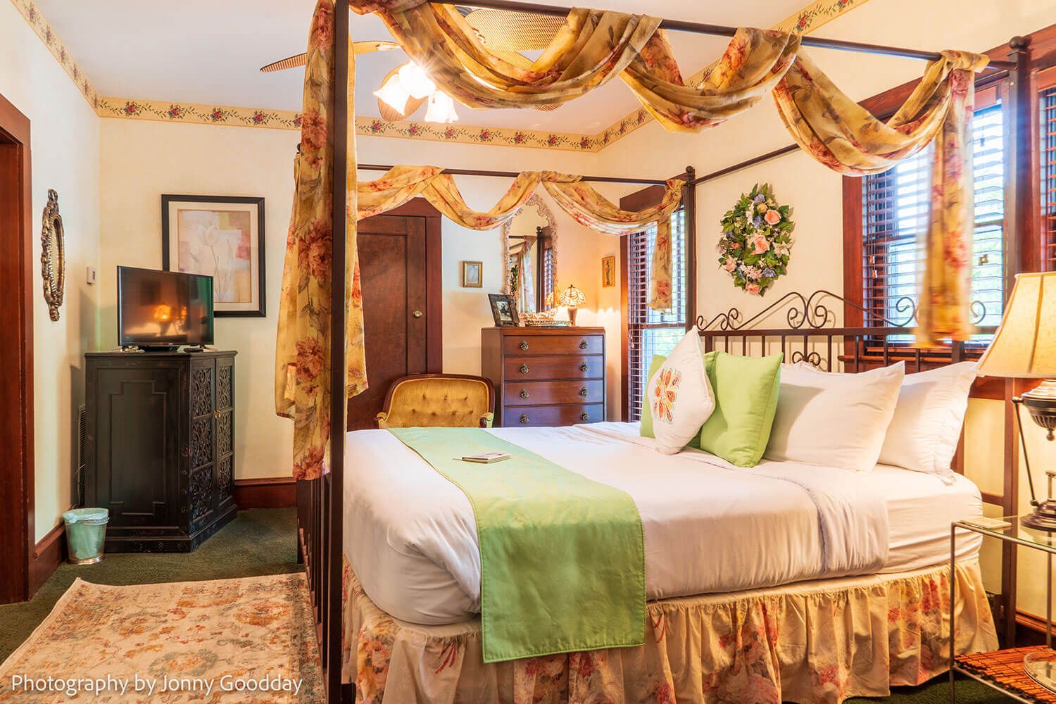 Dickinson Suite