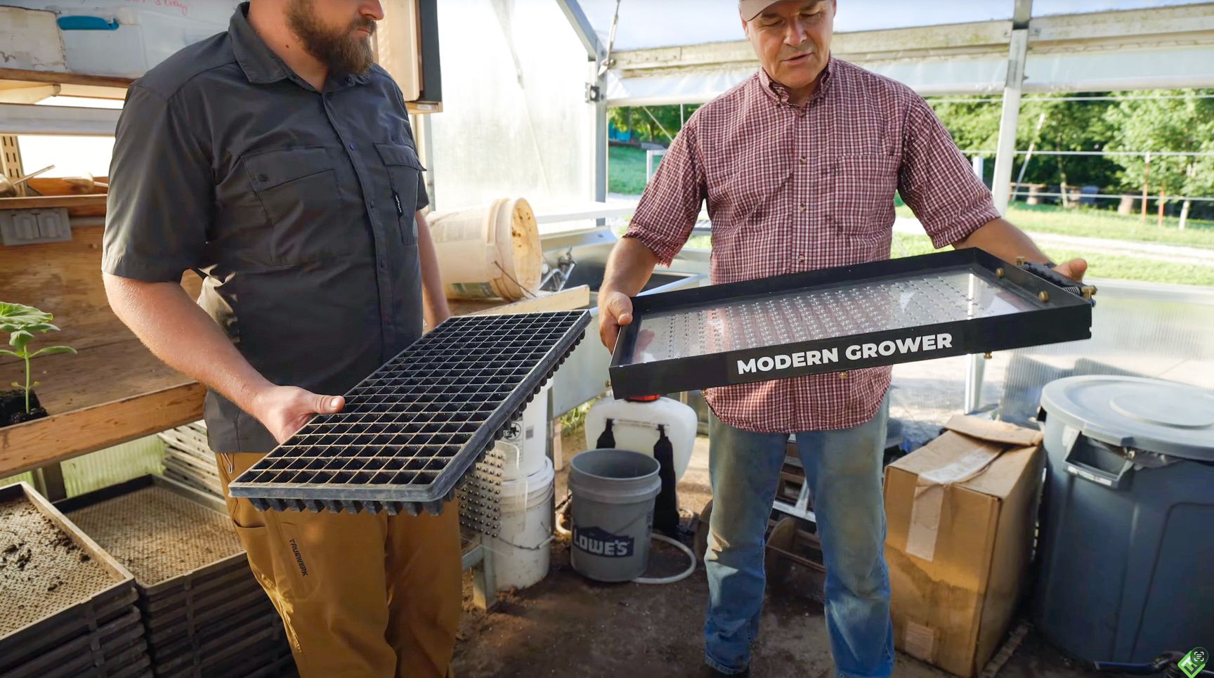 Drop seeder and 200-cell plug tray for planting Salanova