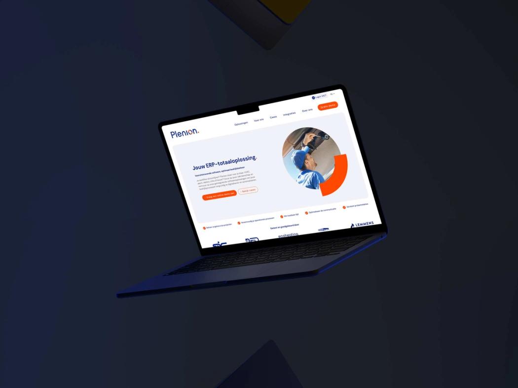 Floating macbook mockup with plenion website