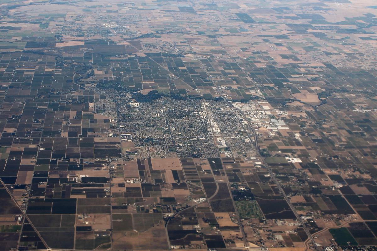 Lodi Housing Market 2026: $490K Median Down 19%, 44-Day Sales, and How San Joaquin Wine Country's Mokelumne River Tier Quietly Holds at $570K While Citywide Prices Cool