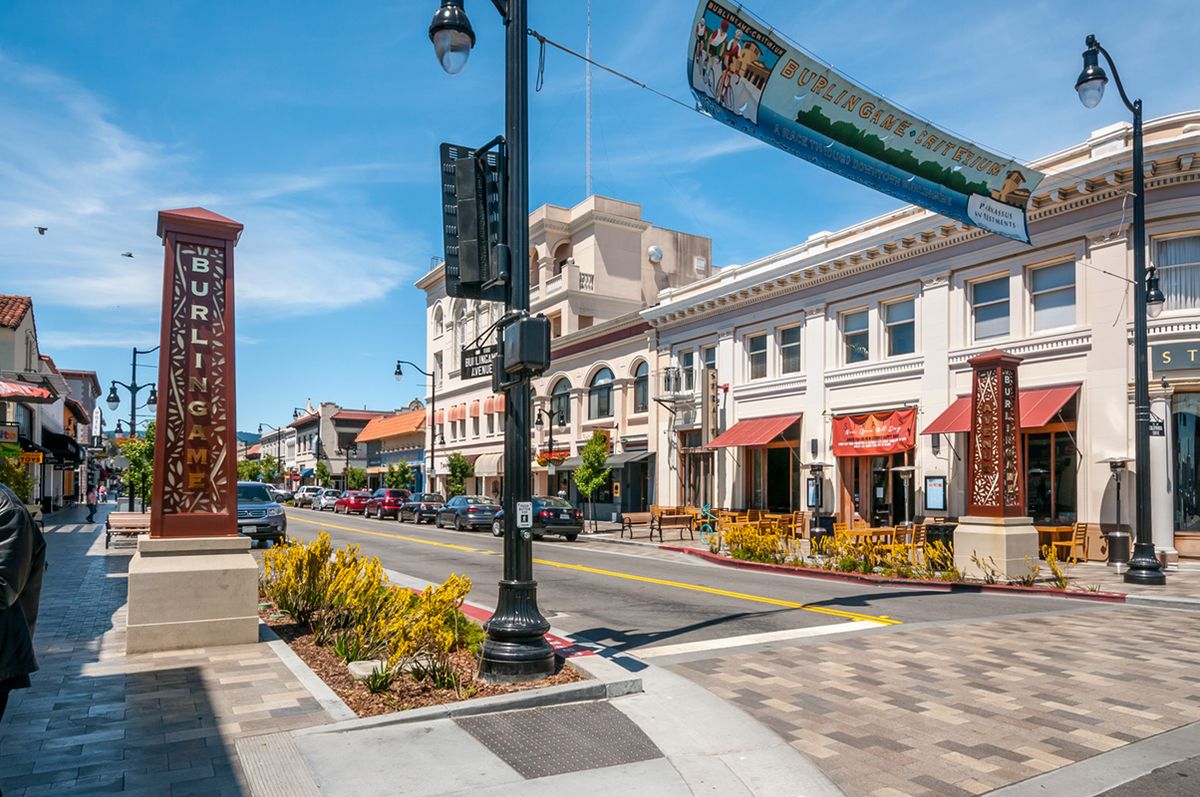 Burlingame Housing Market 2026: $2.85M Median, 52% Sell Above Ask — Why This Peninsula Pocket Keeps Winning