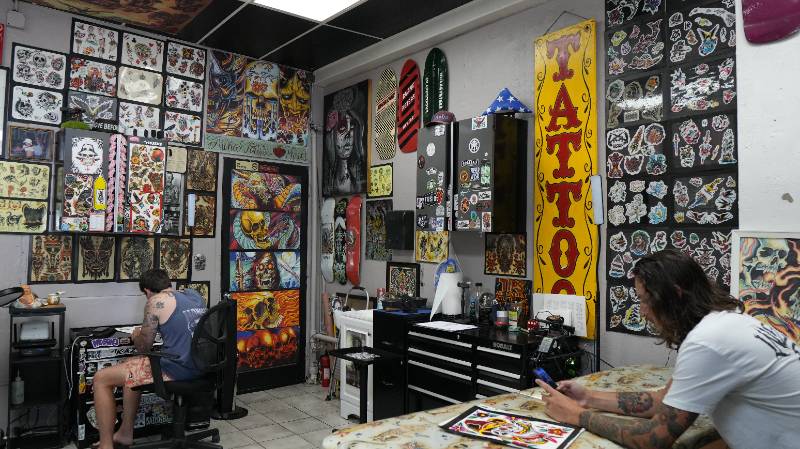 Aloha Tattoo Kailua interior