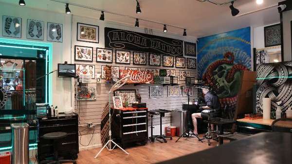 Rainbow Bazaar, Waikiki interior