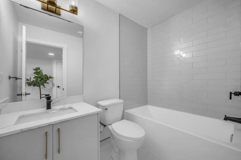 Clover Townhomes property image 55