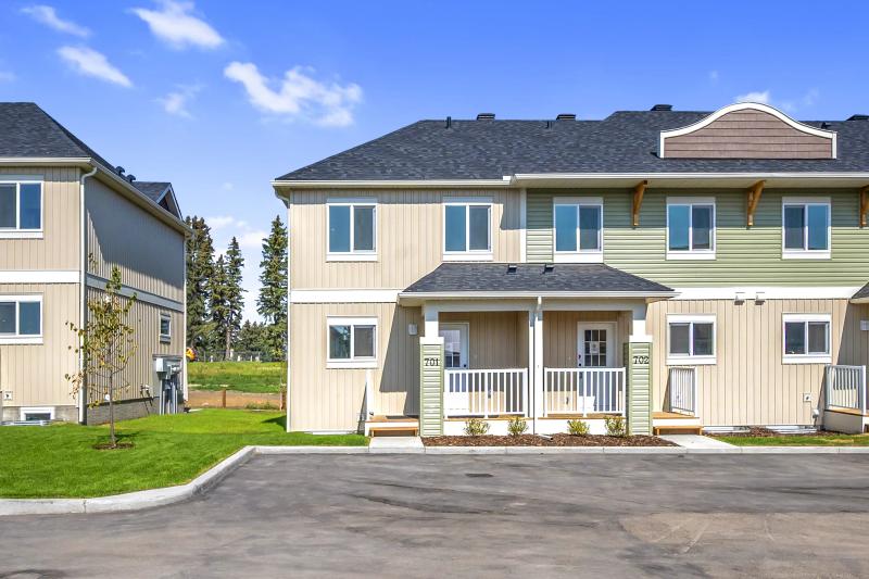 Clover Townhomes property image 15