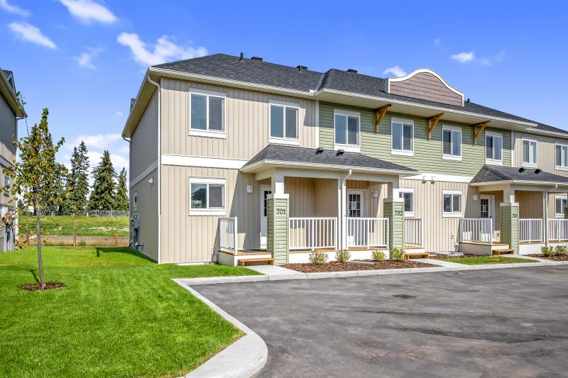 Clover Townhomes property image 8