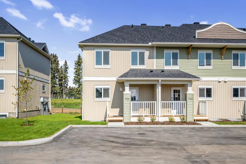 Clover Townhomes property image 10