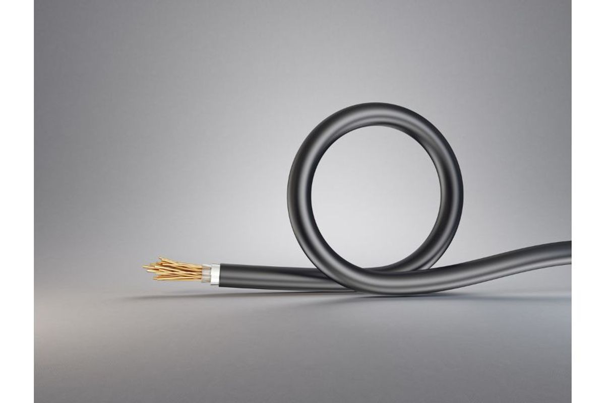 Lớp cách điện ở dây cáp điện là gì?