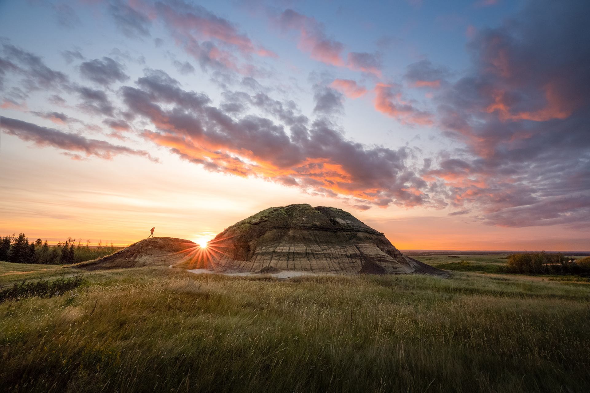 Sun setting behind Kleskun Hill.