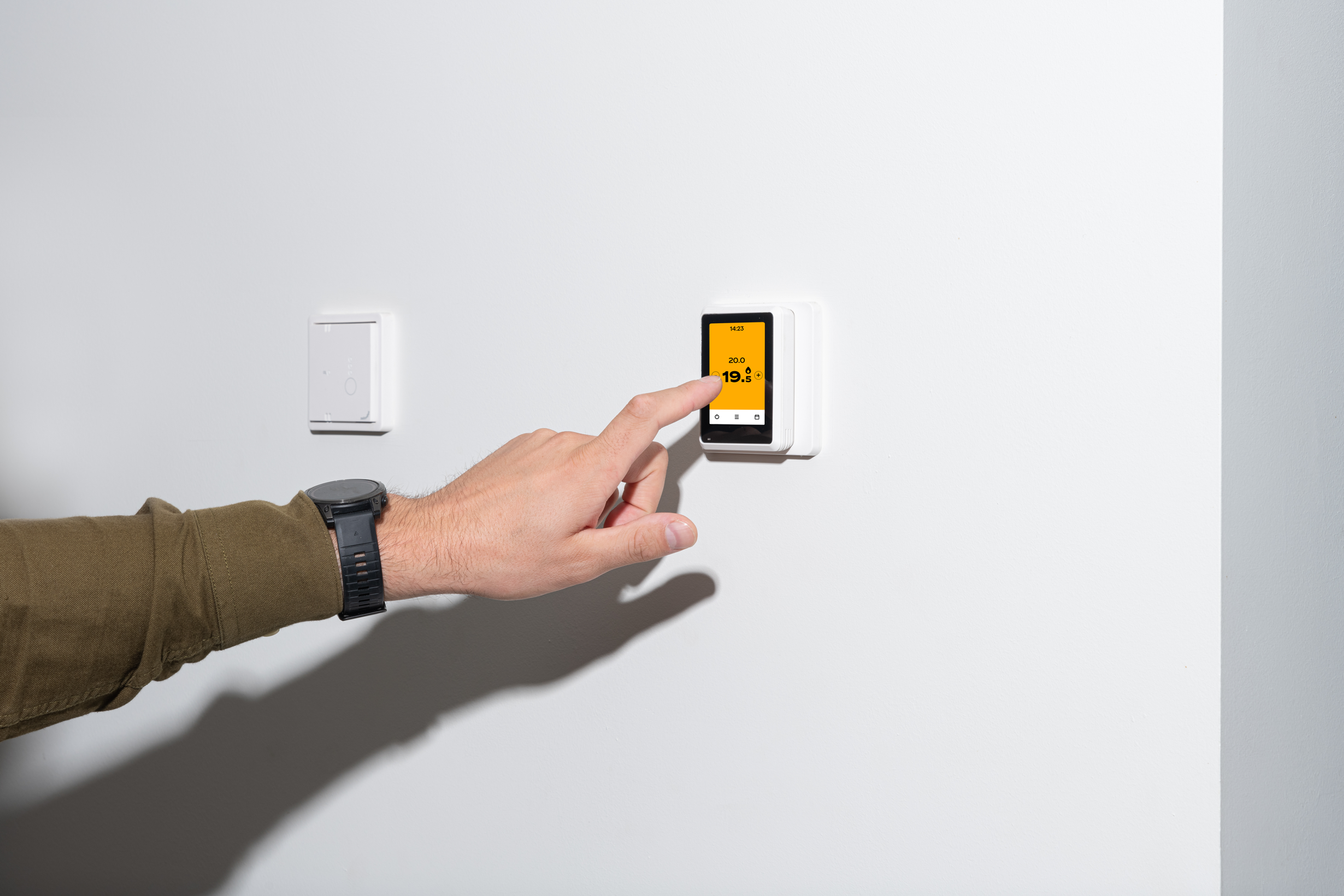 Bespaar op je energie door Energiek. Een slimme thermostaat en warmtepomp kunnen je helpen.