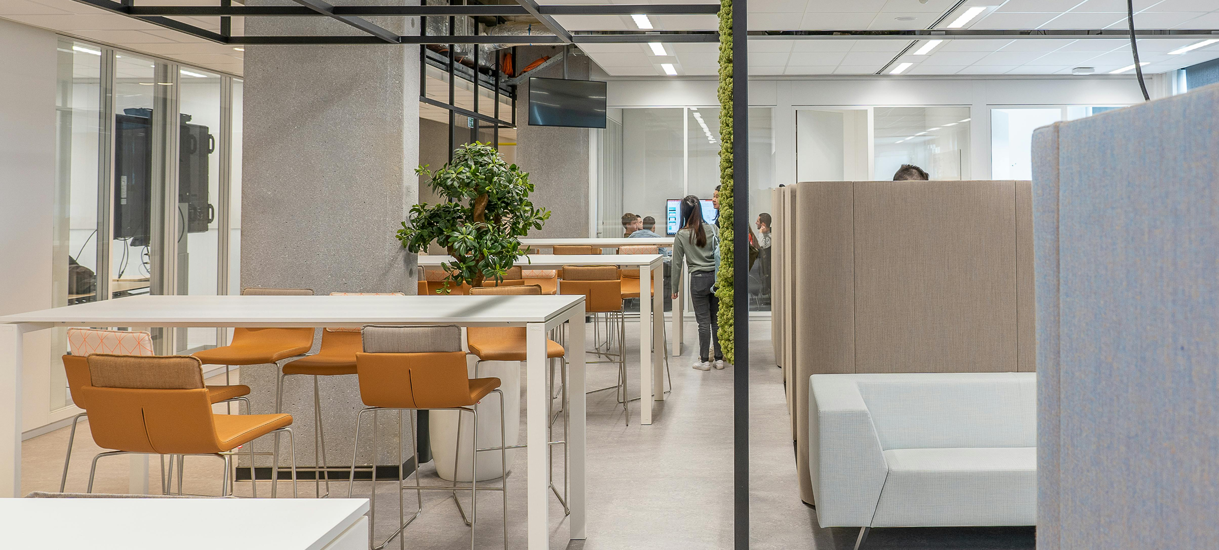 From Vision to Reality: The Inhouse Design Studio Guide to Transformative Commercial Design