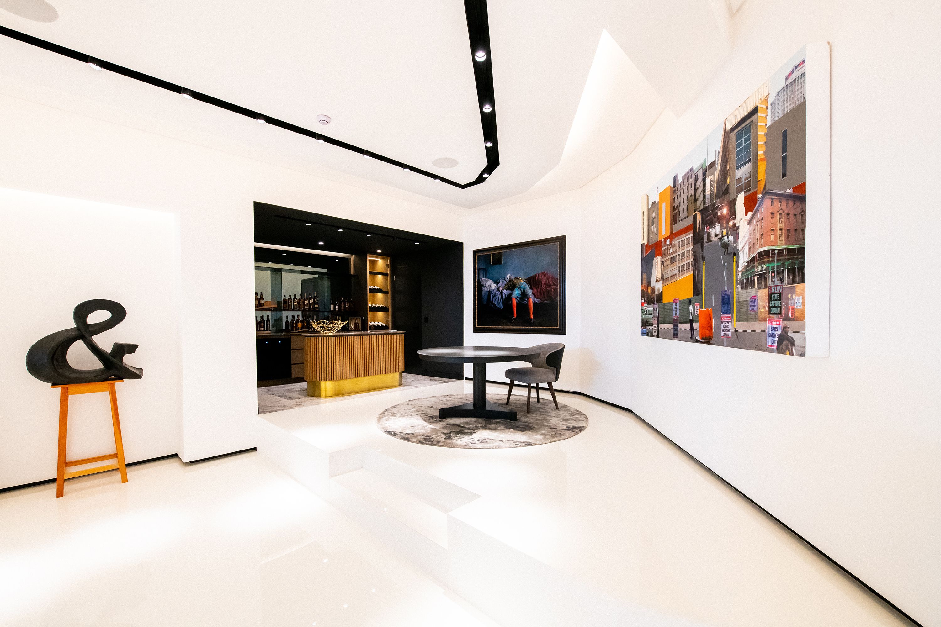 Private Art Gallery - Image 4