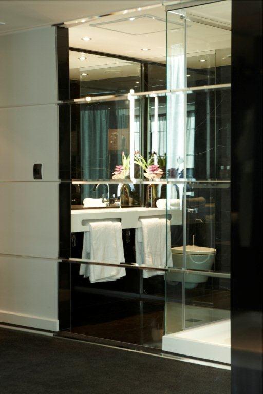 St Georges Hotel - Image 4