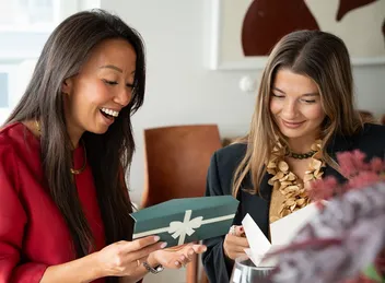 Bild på Julklappar till anställda 2026 – trender och skatteregler
