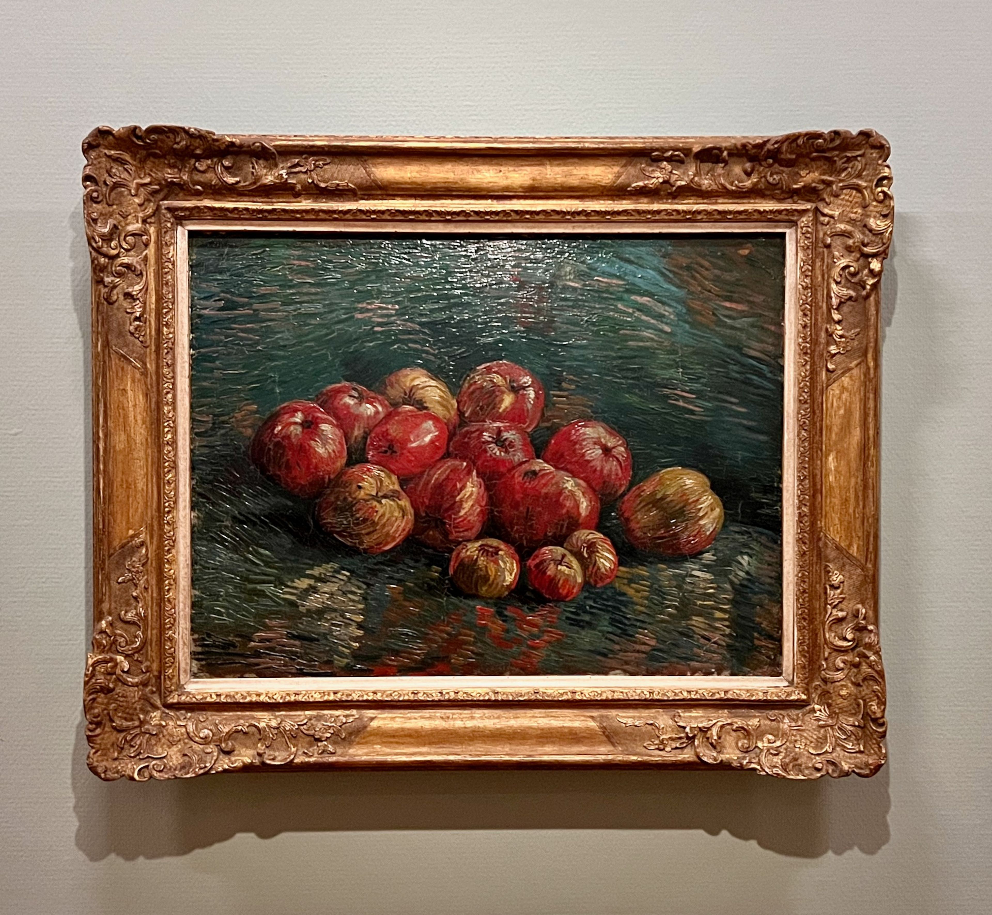 Amsterdam Van Gogh - Apples