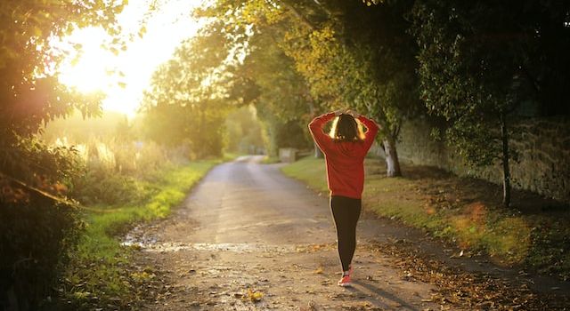 Using sunlight to treat your body and strengthen your health