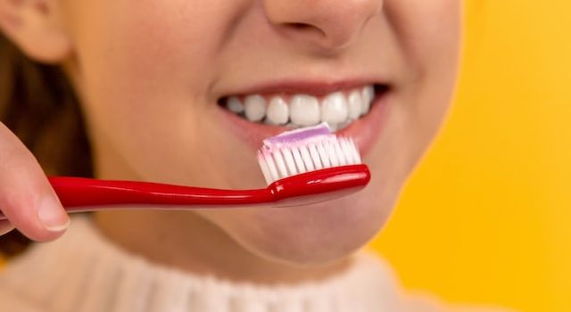 Teeth whitening method