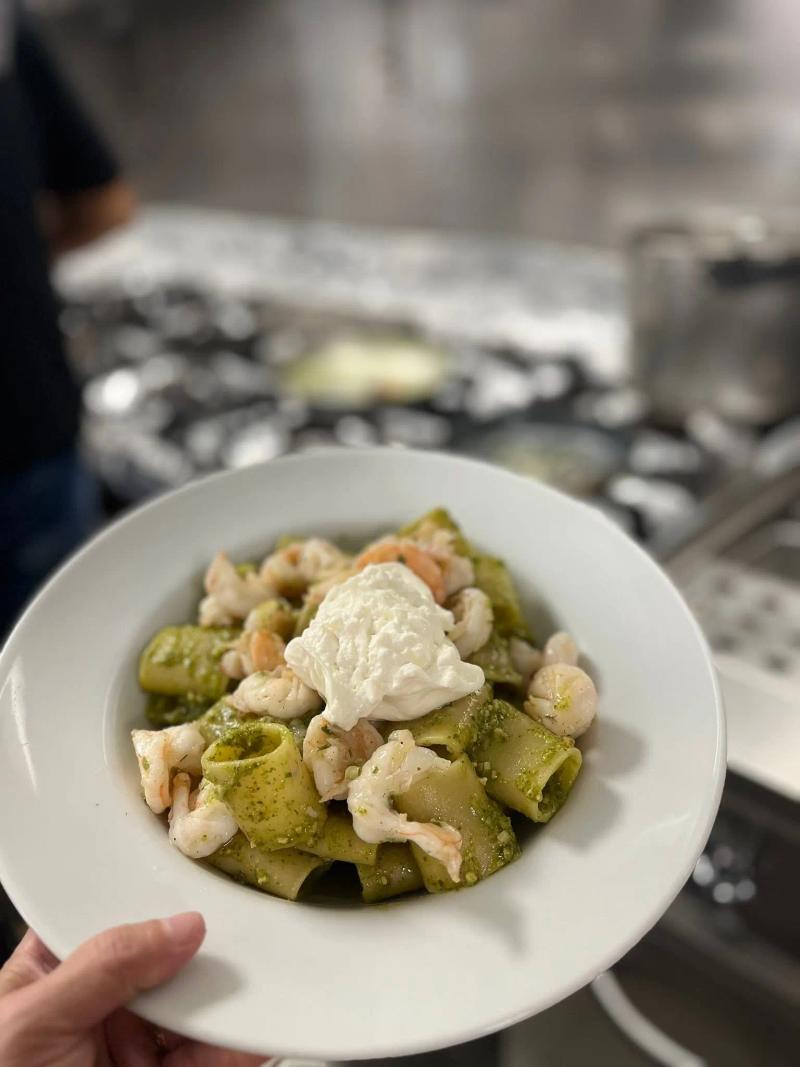 Pâtes au pesto et à la burrata