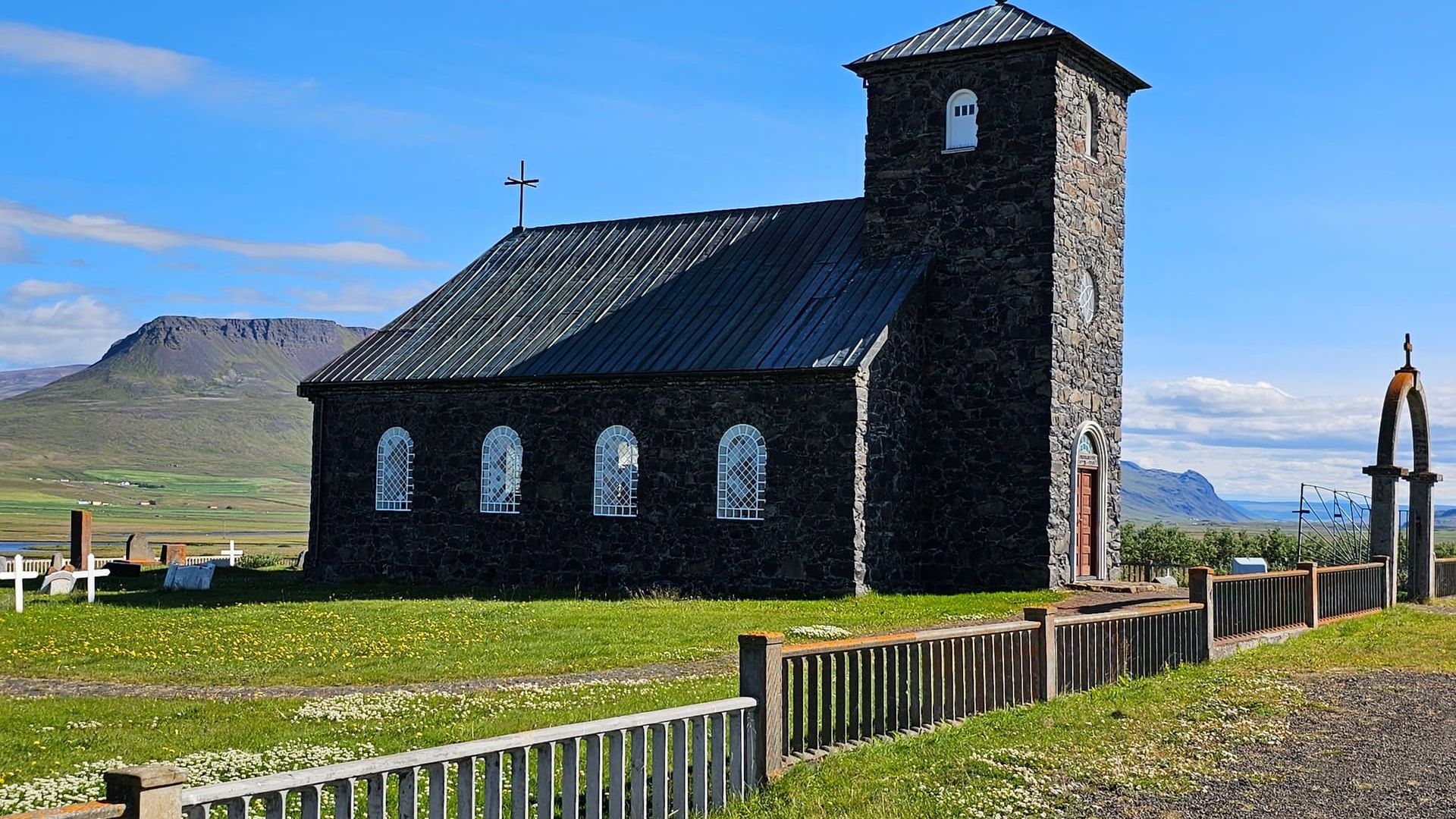 Церква Тінгейраклаустур