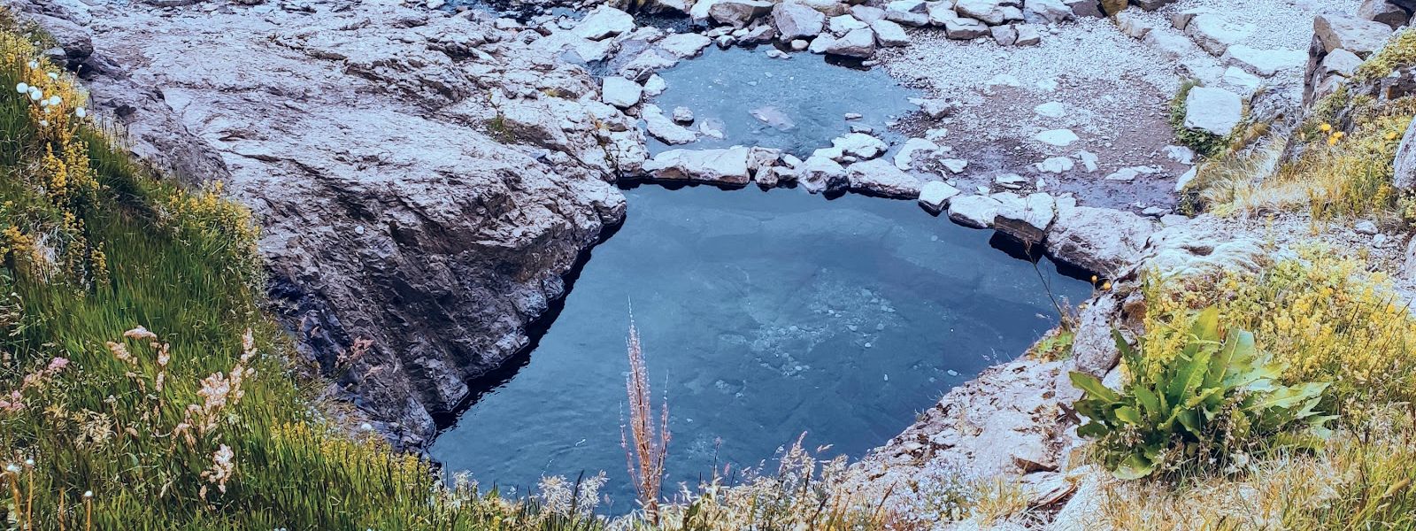Hellulaug Hot Spring