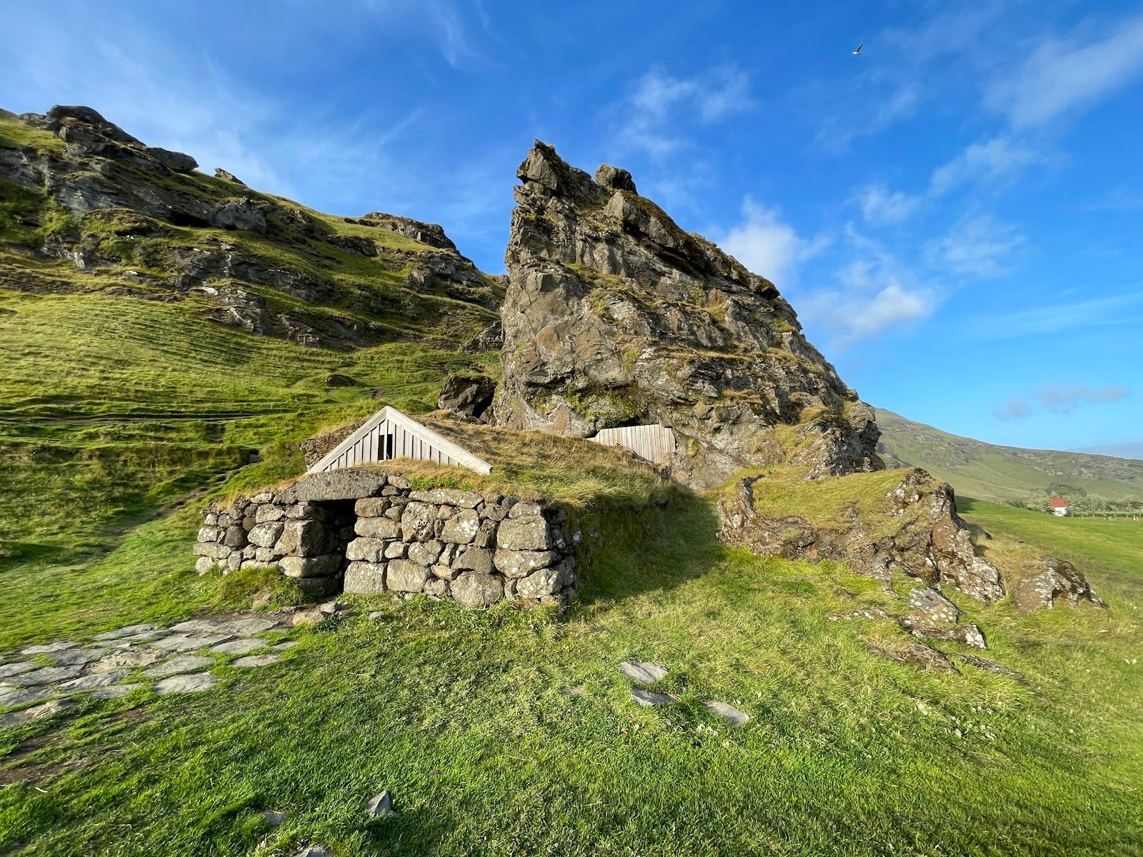 Rútshellir Caves
