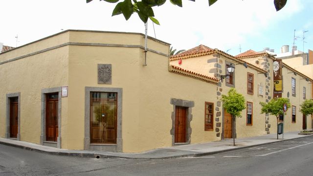 Leon y Castillo House Museum