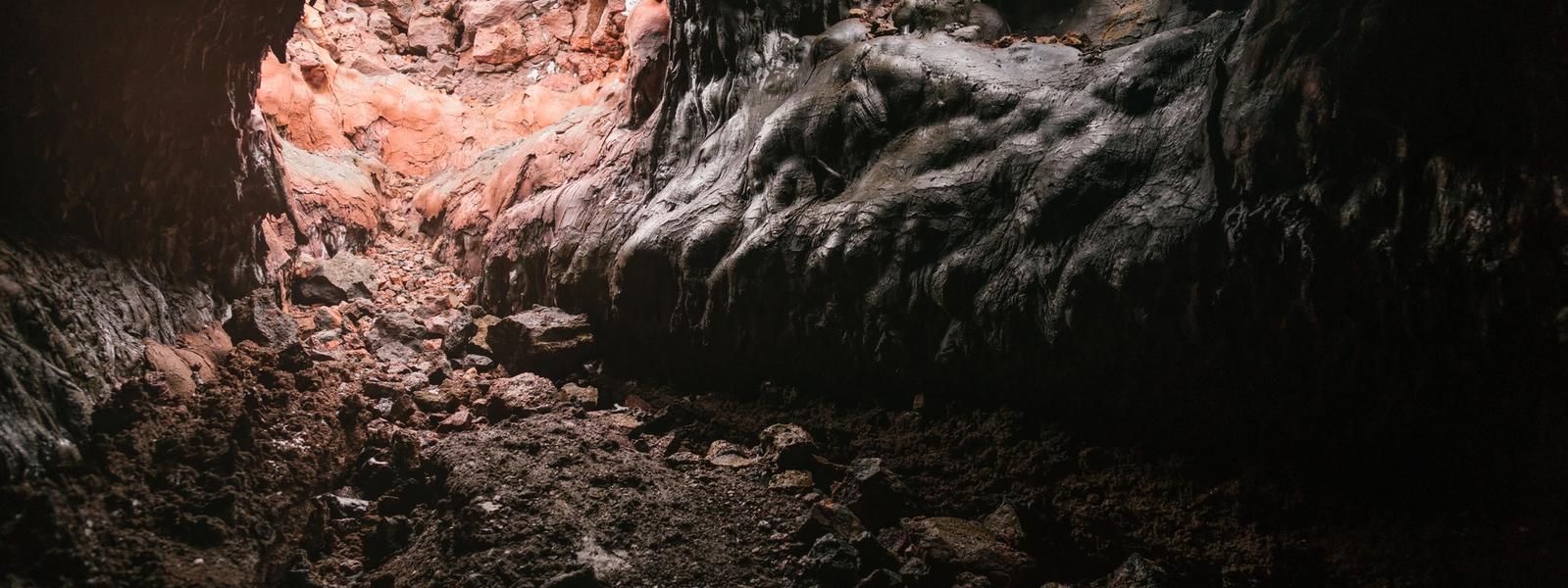 Víðgelmir Cave