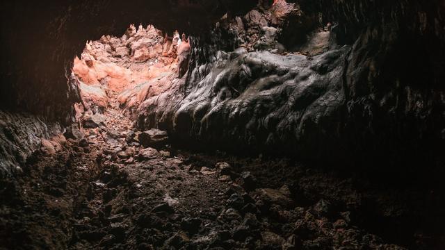 Víðgelmir Cave