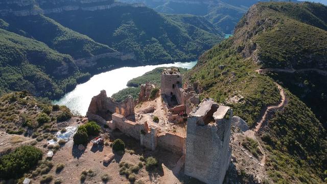 Замок Чирель