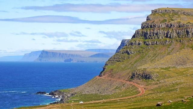 Утесы Латрабьярг