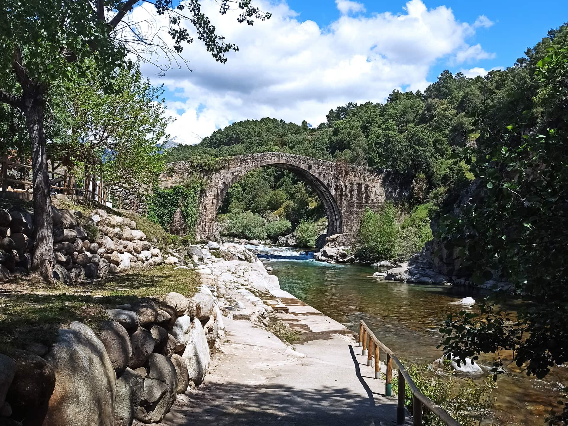 Madrigal de la Vera Natural Pool