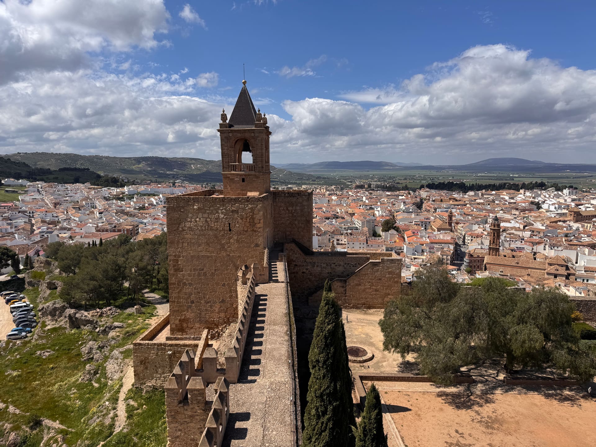 Башня Оммажа