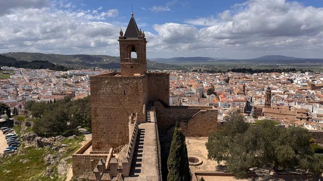 Башня Оммажа