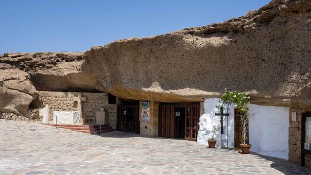Hermano Pedro Cave