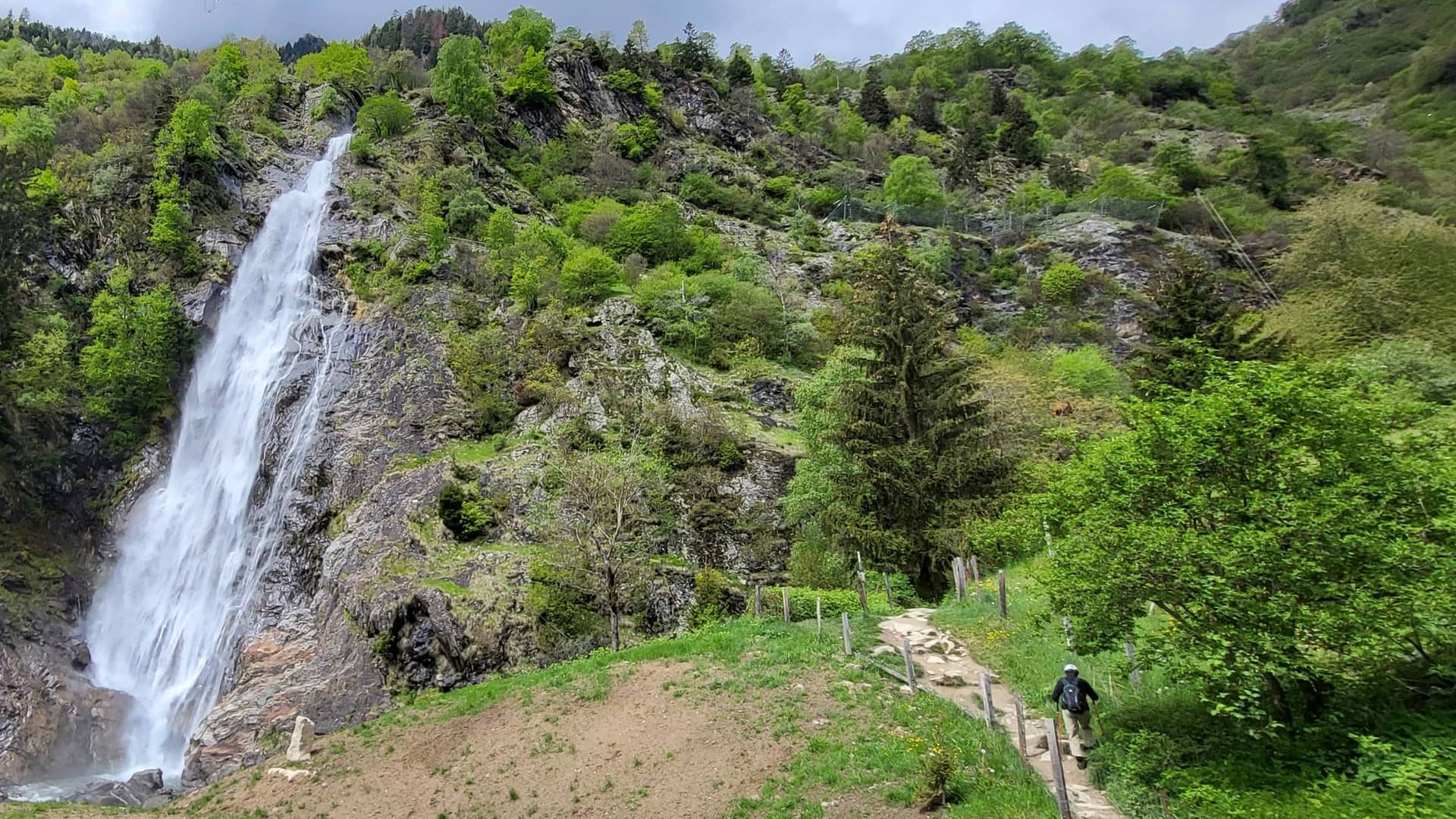 Водоспад Парчінес
