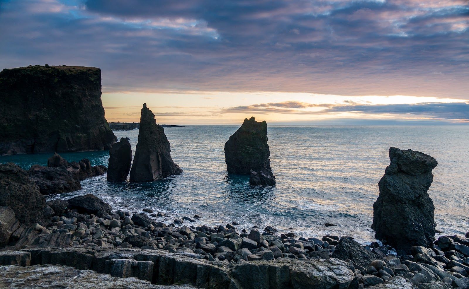 Valahnukamol Coast