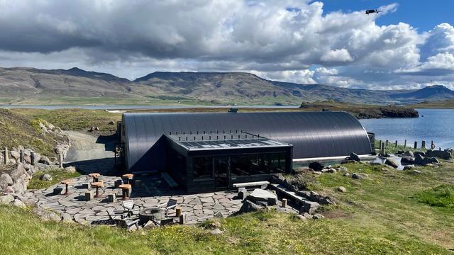 Геотермальные бассейны Хваммсвик