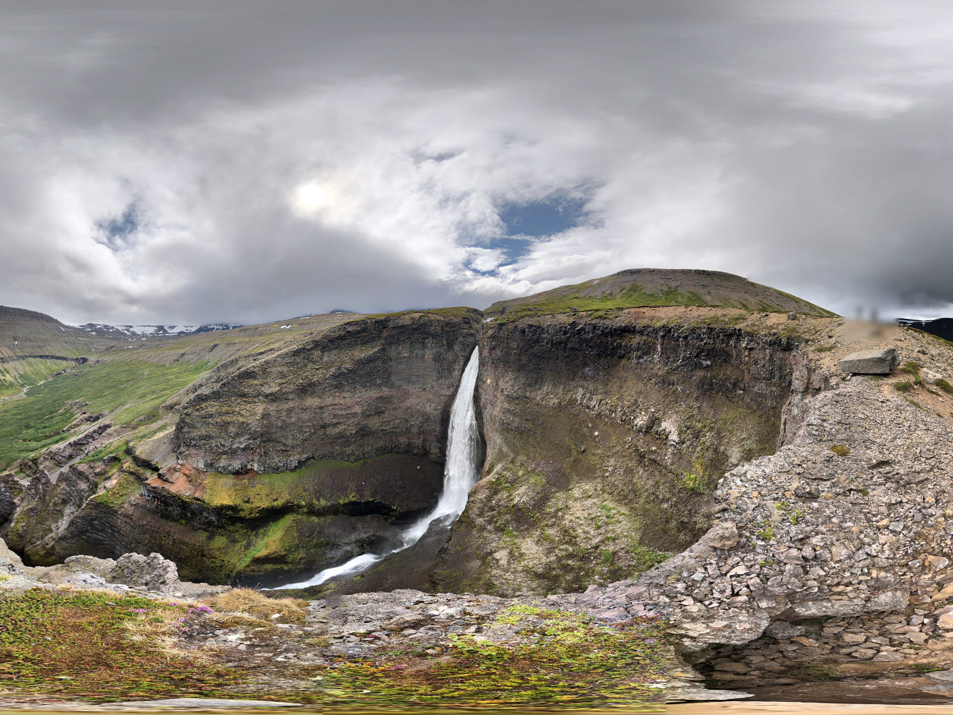Водопад Валягиль