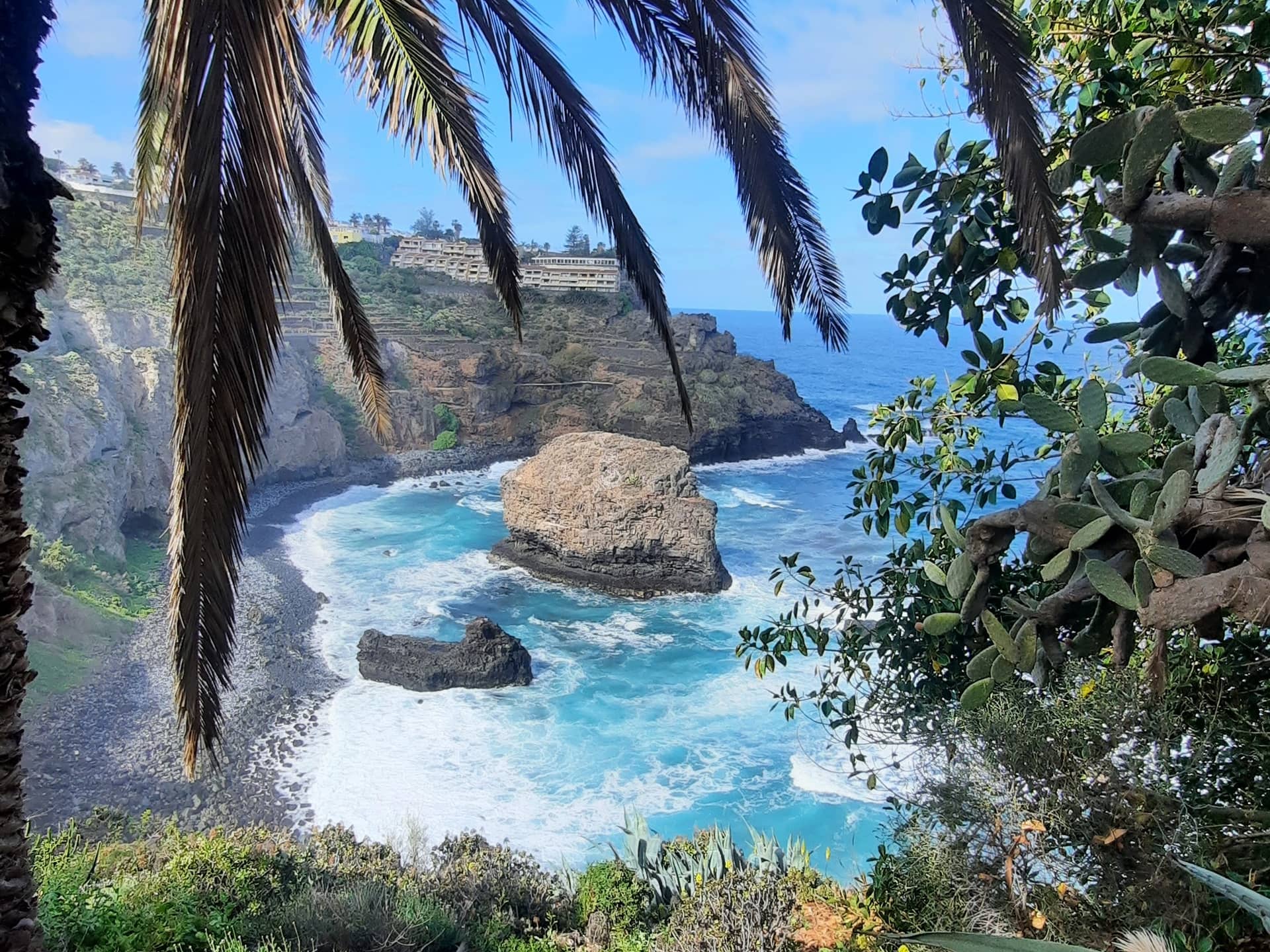 Оглядовий майданчик Ель-Бургадо та пляж Лос-Рокес