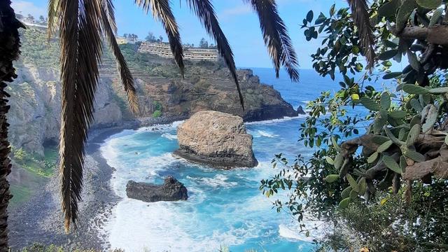 Оглядовий майданчик Ель-Бургадо та пляж Лос-Рокес