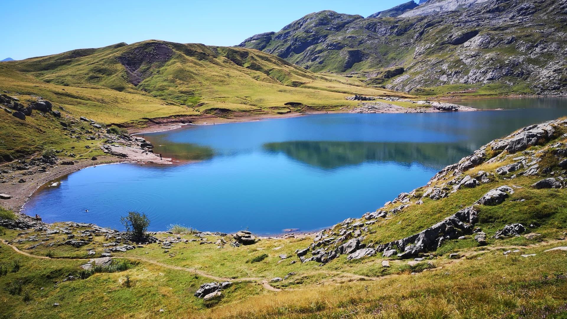 Озеро Естанес